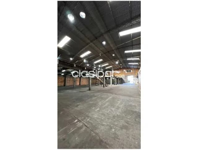 Bo nazaret: Alquilo deposito, 780m2, impecable estado, 15.000.000 gs, foto 5