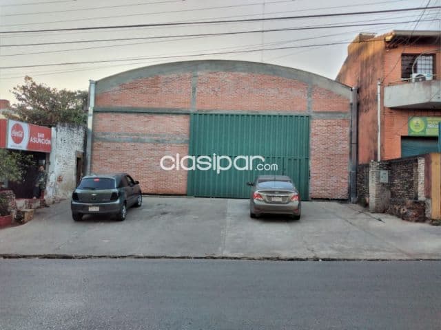 S/ avda. Fdo. De mora – terminal: 320m2 deposito + oficina en alquiler – 6.500.000 gs