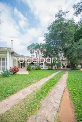 Prox. C. Centenario - mburuvicha roga: 830m2, importante residencia, 4 dormit, gran jardín — foto 3
