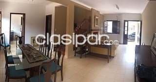 Los laureles: Ideal p/ solteros estudiantes, funcional duplex, jardín, piscina