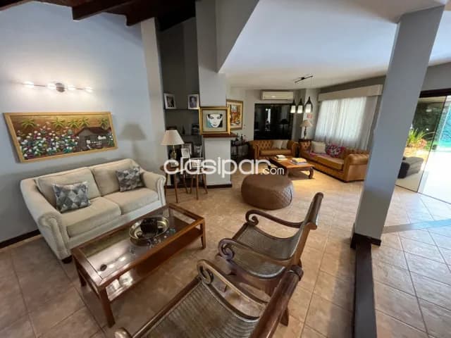 Ykua sati – goethe: Elegante residencia en alquiler, 3 dormitorios, quincho, jardín, foto 4