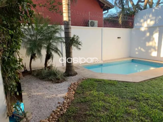 Carmelitas: 420m2, elegante residencia, 3 suites, jardín, piscina, 2.100 usd — foto 5