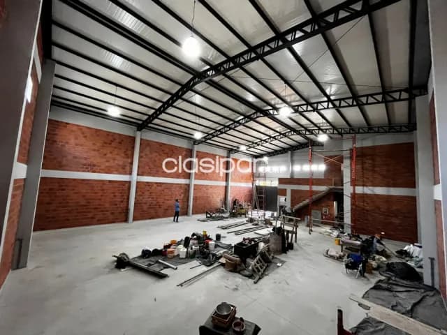 Depósito a estrenar en Mariano Roque Alonso 400m2 y 7 mts de altura, foto 5