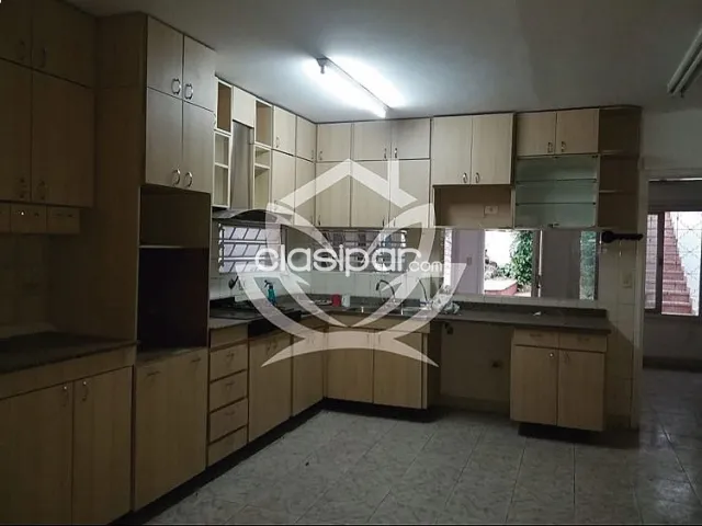 Casa de 6 Dormitorios en Bo. Bernardino Caballero - Asunción — foto 5