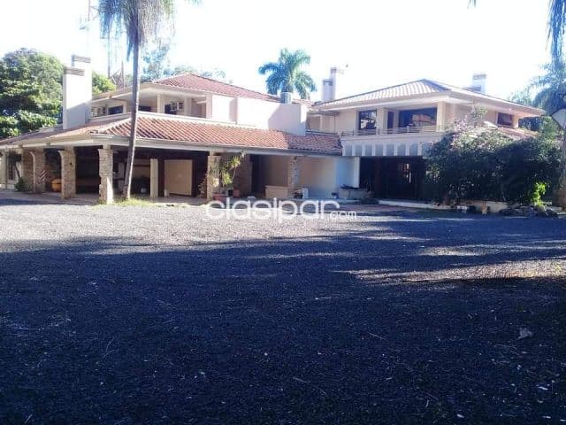 exclusiva residencia en Asuncion. E2467