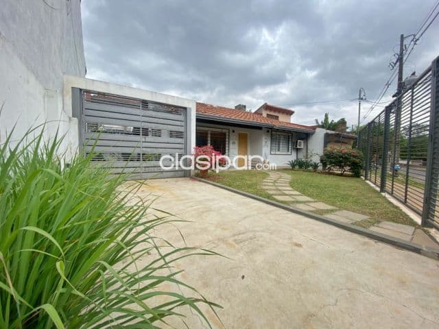 Bo Herrera: Toda en planta baja, p/ casa u oficina, 3 dormitorios, jardín, etc