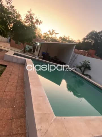 Casa tipo familiar con piscina. Zona detrás de afemot y avenida argaña — foto 3