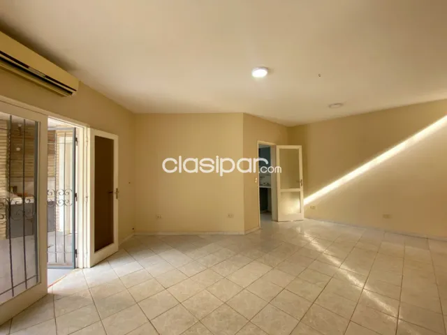 Mburucuyá: Confortable casa pareada, 3 suites, jardín, piscina, 6.800.000 gs, foto 4