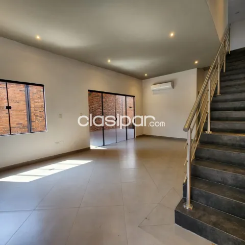 Carmelitas: Elegante dúplex, 3 dormitorios, jardín, piscina, 6.500.000 gs — foto 4