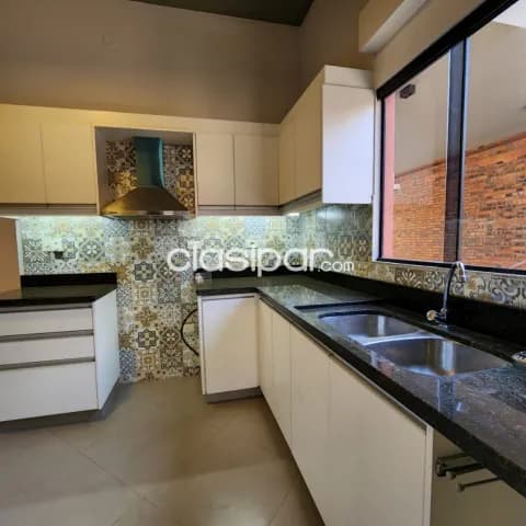 Carmelitas: Elegante dúplex, 3 dormitorios, jardín, piscina, 6.500.000 gs — foto 5