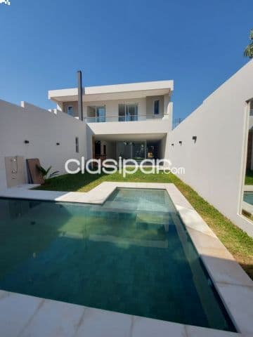 Casa a estrenar en venta en Manora