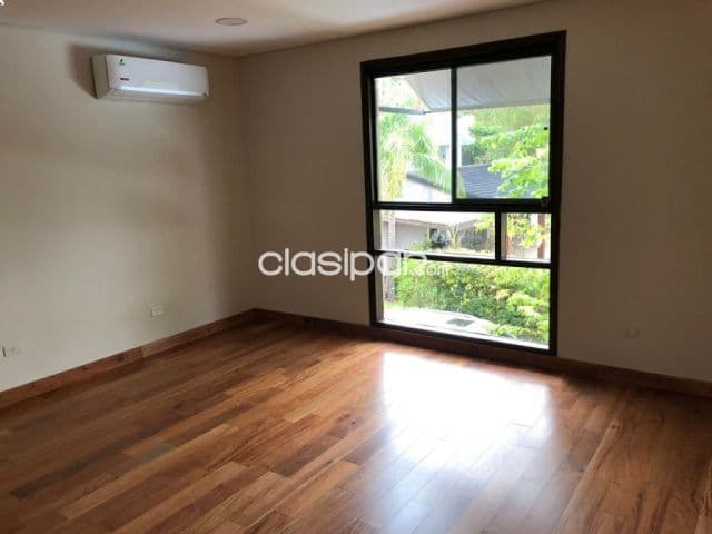 Casa en alquiler en condominio en zona Goethe