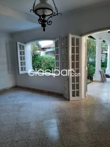 Mburucuyá: 630m2, confortable residencia, 3 dormitorios, jardín, piscina, 9.000.000 gs — foto 4