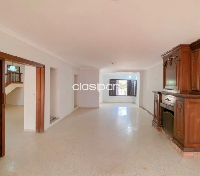 Bo Jara – col. Francés: Importante residencia, 3 dormit, gran jardín, quincho, piscina — foto 3