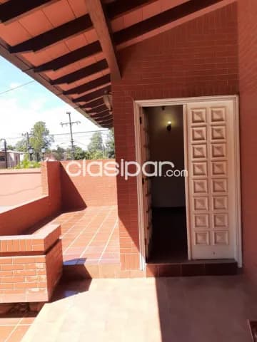Bº hipódromo: Hermosa residencia, 350m2, 3 suite, ambientes amplios, jardín, etc, foto 3