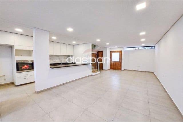 Duplex a estrenar con piscina - Luque conmebol