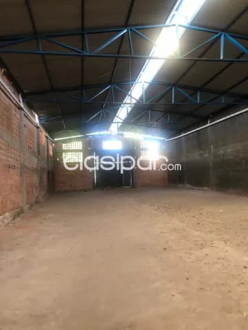 San Lorenzo - s/ ruta1: 750m2, 2 depósitos juntos ideales p/ empresas, 8.000.000 gs — foto 3