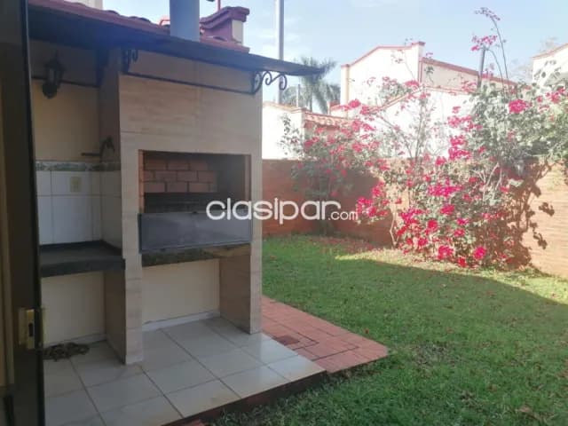 amplia Casa en Boulevard Confederacion - Luque, foto 4