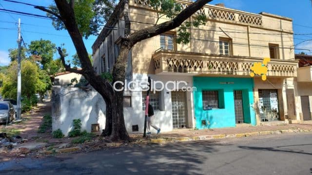 Atencion comerciantes !!! Vendo propiedad en esquina a mts del mercado 4