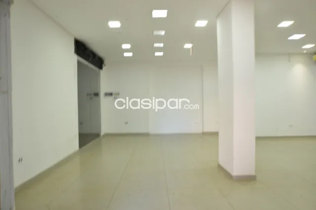 Salon comercial de 200m2 en pleno centro de c.d.e, foto 2