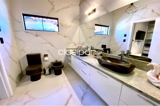 Moderna casa en San Bernardino con piscina manejada con comando google, foto 4