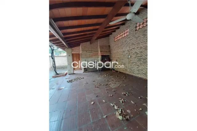 Amplia casa en lambare con master suite y 4 dormitorios a 500 muni lambare, foto 5