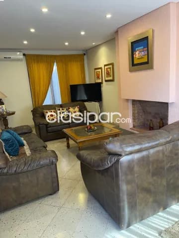 Hermosa casa en barrio mariscal estigarribia zona condor, foto 3