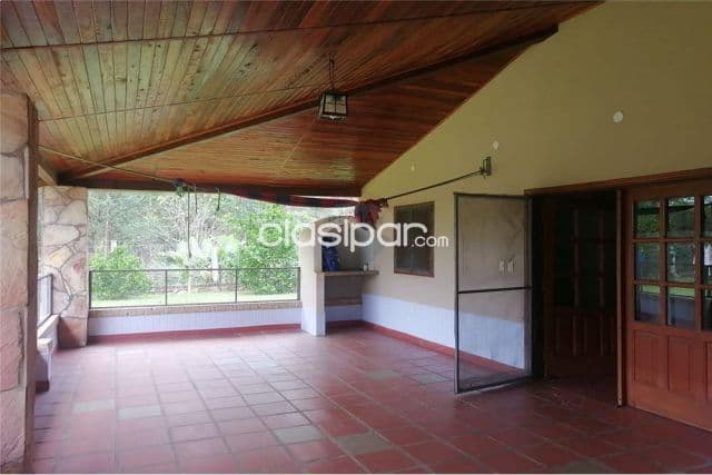Caacupe prop. De 48 hectareas con 4 casas, 1 refaccionada a nueva y 3 a refaccionar, foto 1