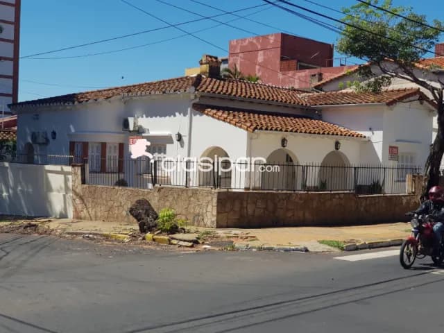 En venta Casa de 4 Dormitorios en zona del Colegio Cristo Rey, foto 2