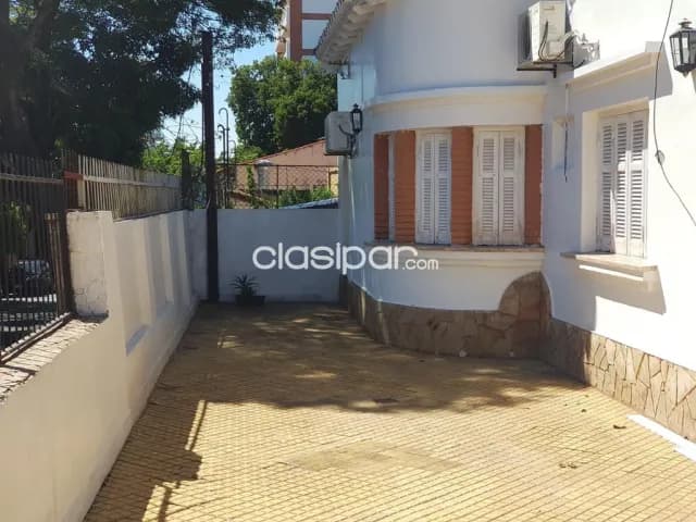 En venta Casa de 4 Dormitorios en zona del Colegio Cristo Rey, foto 4