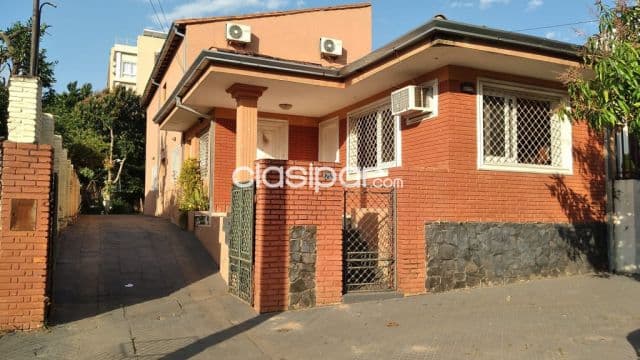 Casa en barrio Jara
