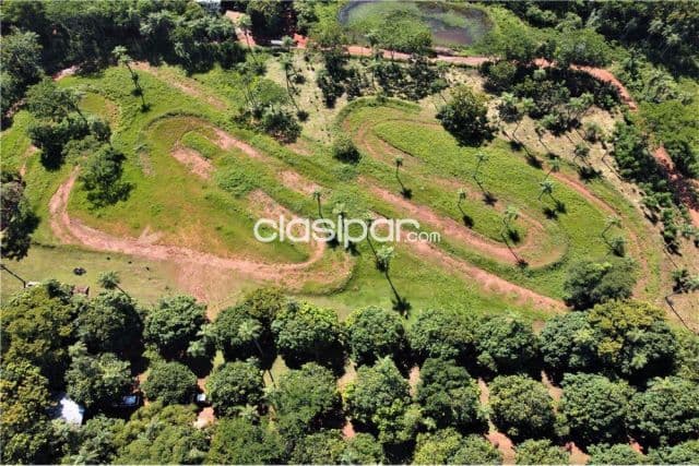 Ofertaa!!!...en venta imponente granja productiva de superf. 3 has. 7.668 m2. En ita!!!