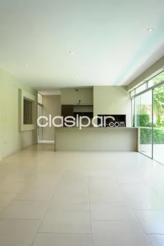 Los laureles: Elegante residencia premium, 4 suites, home theater, gran jardín, piscina — foto 4