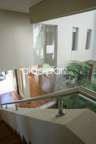 Los laureles: Elegante residencia premium, 4 suites, home theater, gran jardín, piscina — foto 5