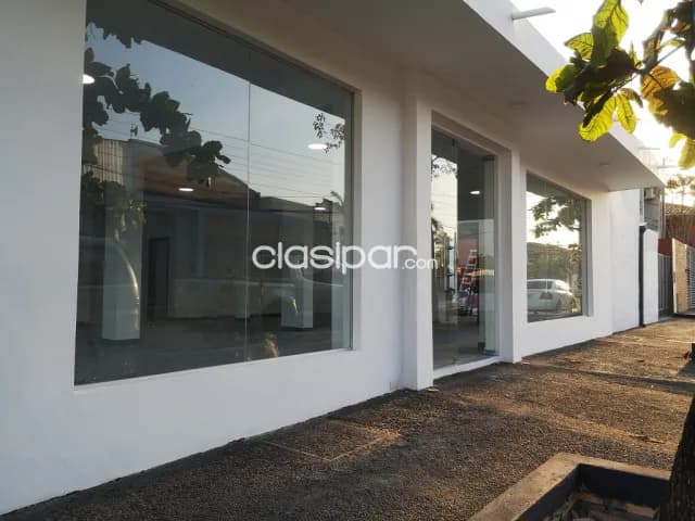 Av. Del chaco – mme. Lynch: Locales comerciales a estrenar p/ showroom, tiendas, etc, foto 3