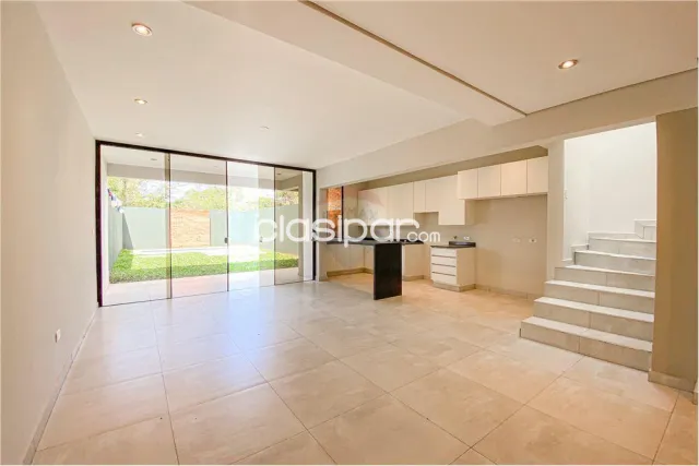 Central Luque duplex con piscina zona jardin de oro Luque 155,000 usdotras divisas — foto 4