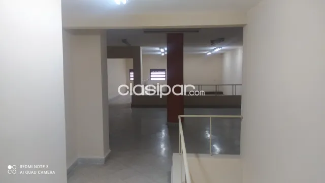 Salón , en la zona que vende!!! 6 X 14 MTS. Zona Nueva Americana , altillo, blindex, foto 3