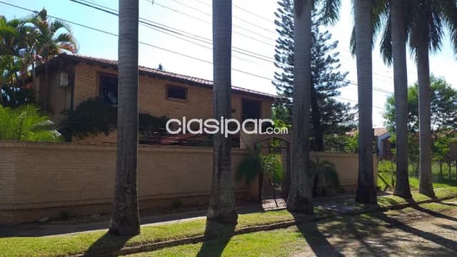 Bo mburucuyá: 441 m2, bella residencia en alquiler, 3 suites, piscina, 8.000.000 gs — foto 3