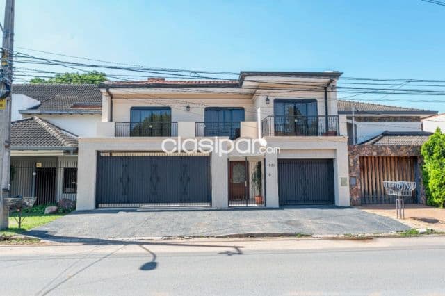 Manorá / col. Americano: 639 m2, elegante residencia, 4 suites, altamente segura, 3 vehicu