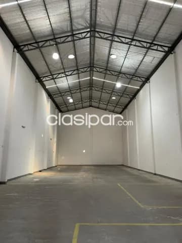 Z/ avda. Eusebio ayala y kubitschek: 500 m2, impecable deposito de 1ª maniobra de camiones, foto 4