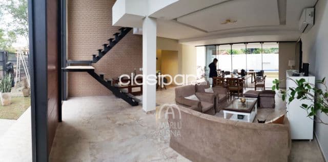 Residencia minimalista en venta zona conmebol