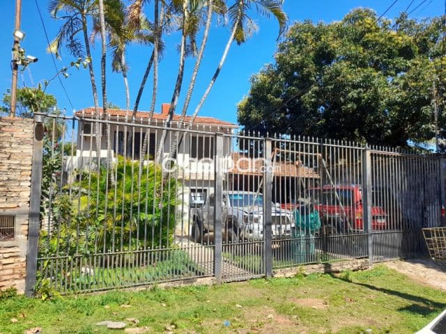 Casa en Lambaré zona canal 13 con piscina cod: V0235