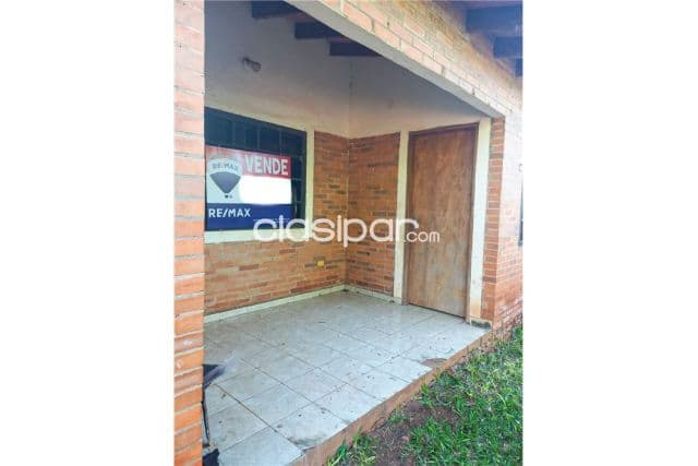 Terreno con casa en J. Augusto Saldivar