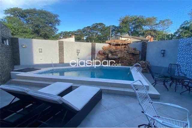 Casa dcon 1 master suite y 4 habitaciones en suite en lambarea 300 mtrs rca.argentin