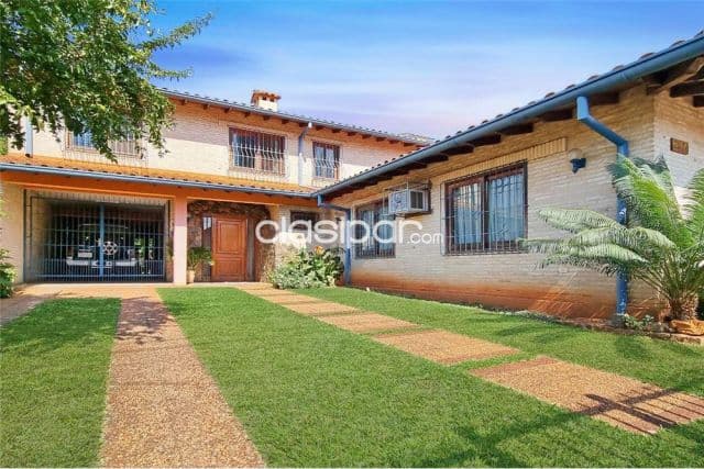 de Amplia residencia a refaccionar, foto 1
