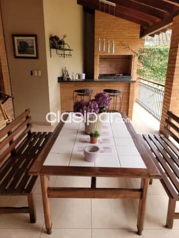 Las Mercedes: 363 m2, hermosa residencia, 3 dormit, jardín, piscina, 330.000 usd — foto 5