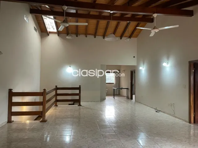 Las Mercedes – prox. Emb. Argentina: 600m2, 5 dormit, jardín, piscina, 4 garajes — foto 3