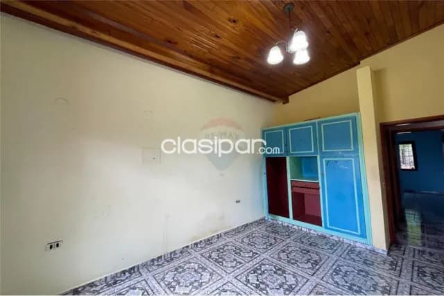 amplia residencia sobre ruta sexta, barrio Santa María: 3 habitaciones y 3 baños — foto 3