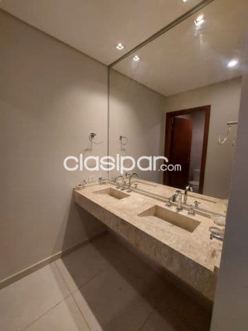 Se alquila departamento zona Santísima Trinidad