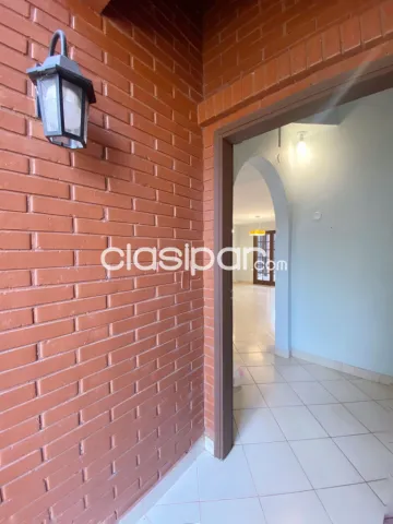 Villa aurelia: 280m2, hermosa residencia, 3dormit, jardín, patio, quincho, 6.900.000 gs, foto 3